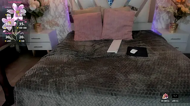 Snapshot of Mysterius_Woman chatting on November 26, 1:23 pm Mysterius Woman online show from November 26, 1:23 pm