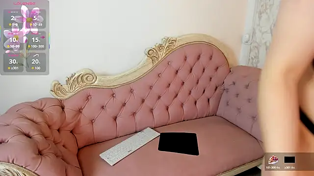 Mysterius Woman online show from December 3, 1:20 pm