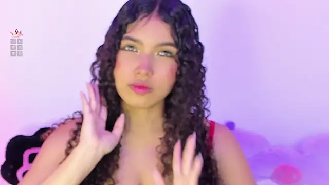 EloiseSweetxx online show from March 31, 12:38 pm