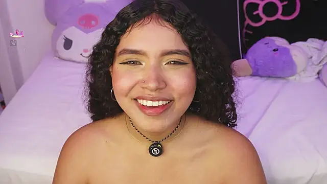 EloiseSweetxx online show from April 29, 5:41 pm