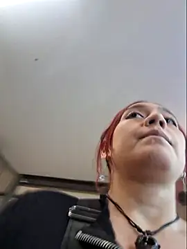 Eveeelyn25 online show from November 25, 12:21 am