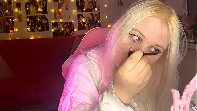 melissara1n online show from December 4, 1:59 am