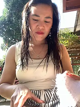 Snapshot of hotel222 chatting on December 1, 3:22 am hotel222 online show from December 1, 3:22 am