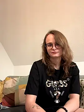 Snapshot of norafack33 chatting on December 14, 4:45 pm norafack33 online show from December 14, 4:45 pm