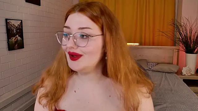 StaceyJensen online show from March 11, 2:12 pm