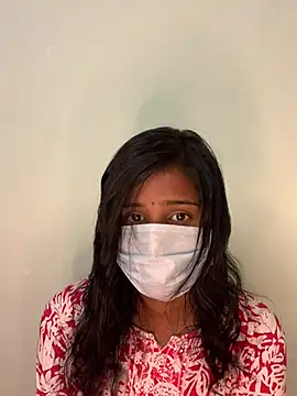 Snapshot of honeygirl6996 chatting on February 24, 5:49 am honeygirl6996 online show from February 24, 5:49 am