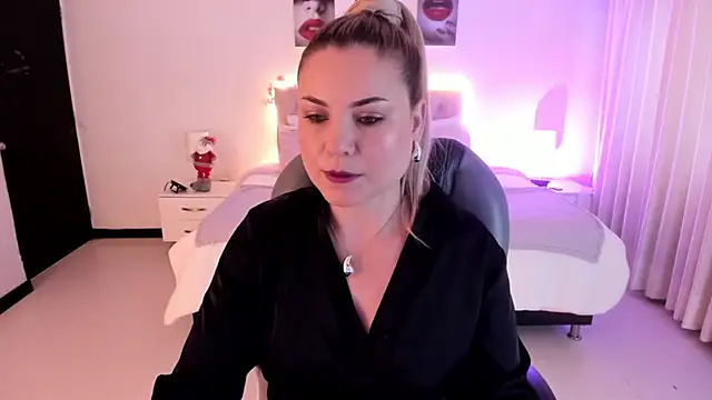 Violeta Hotter online show from December 4, 11:08 am