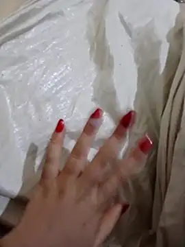 yasmine x online show from November 22, 2:05 pm