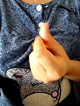 yasmine x online show from December 2, 2:34 pm