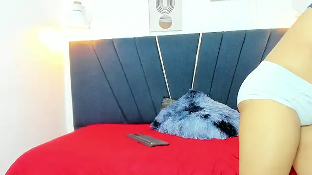 naomi x0 online show from February 7, 1:26 pm