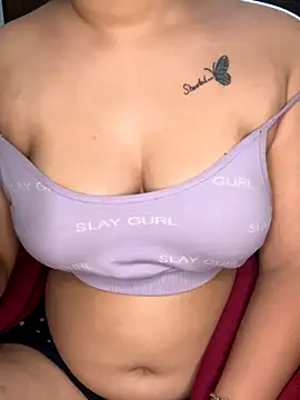 DivyaSharma999 online show from November 27, 11:51 pm