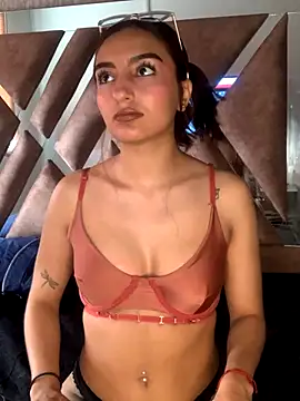 Snapshot of ZoeJohnson_Pink chatting on November 26, 12:50 pm ZoeJohnson Pink online show from November 26, 12:50 pm