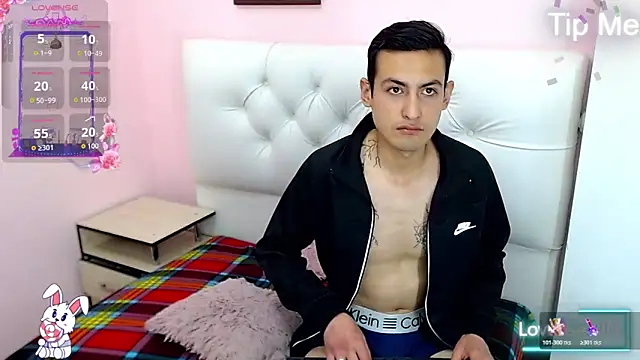 xxxstrongerboyxxx online show from November 25, 8:09 pm