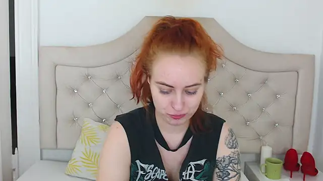 Snapshot of RubyBigBoobs chatting on December 1, 3:50 pm RubyBigBoobs online show from December 1, 3:50 pm