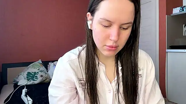 SanoraVillnave online show from February 17, 7:05 am