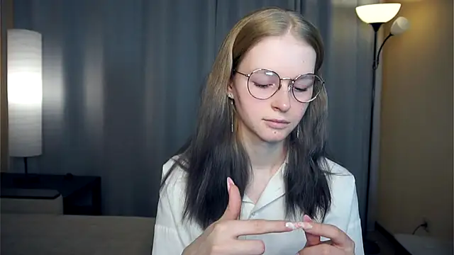 ToyaPletz online show from December 1, 5:29 pm