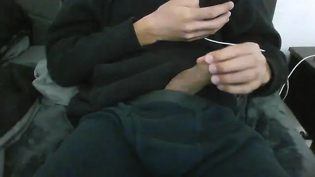 latinman7944 online show from April 14, 6:41 am