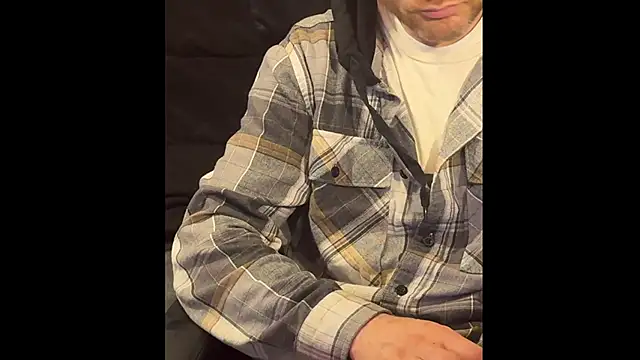 famous1tad online show from April 28, 3:00 am