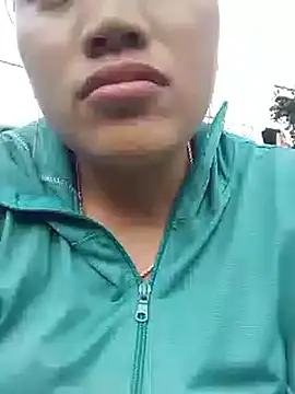 Snapshot of beny8800 chatting on November 25, 8:25 am beny8800 online show from November 25, 8:25 am