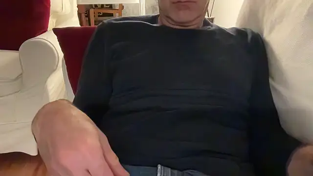 Snapshot of SimonZydar chatting on November 23, 9:25 pm SimonZydar online show from November 23, 9:25 pm