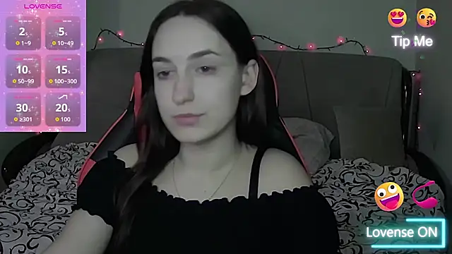 Snapshot of Star_Kate chatting on December 5, 7:10 pm Star Kate online show from December 5, 7:10 pm