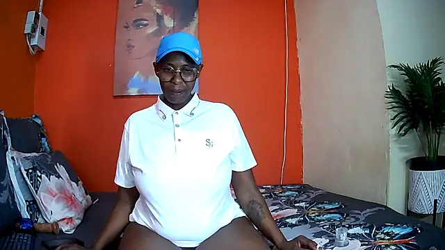 SexyCurves9 online show from April 4, 8:17 pm