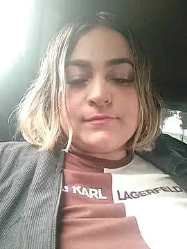 sexy aurora ourdoors online show from November 28, 3:25 pm