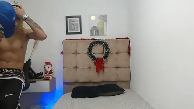 Snapshot of RhythmSensualXX chatting on December 2, 2:56 pm RhythmSensualXX online show from December 2, 2:56 pm