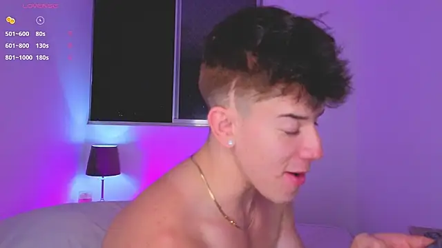 Snapshot of Maxx_cooper chatting on November 26, 12:00 am Maxx cooper online show from November 26, 12:00 am