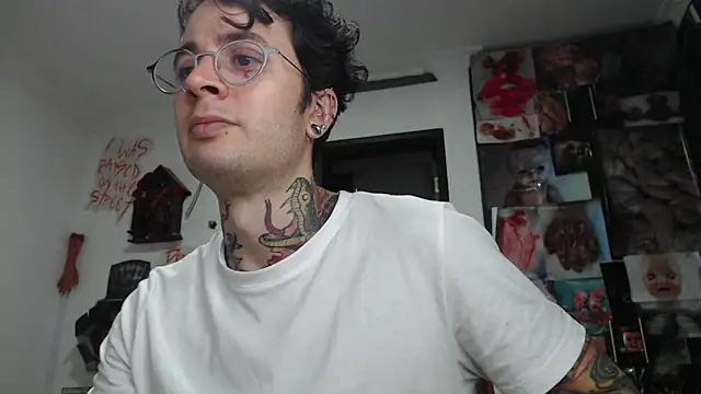 CryBoy13 online show from December 3, 4:31 am