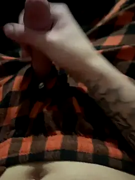 Snapshot of daddyyydeee chatting on November 27, 2:46 am daddyyydeee online show from November 27, 2:46 am