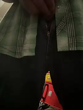 2addictivelyhorny online show from April 19, 7:40 am