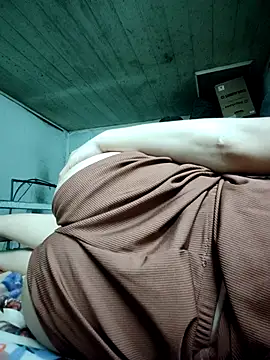 LianLaz online show from April 5, 2:14 pm