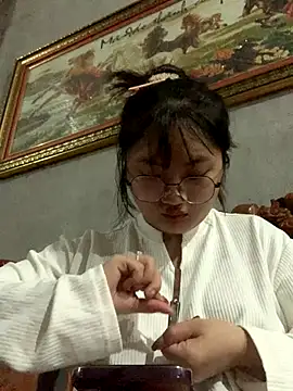 lau-2 online show from December 4, 1:09 pm