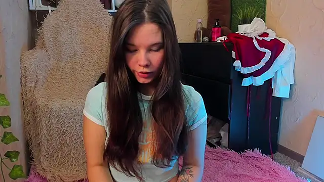 amelialy online show from December 15, 7:23 am