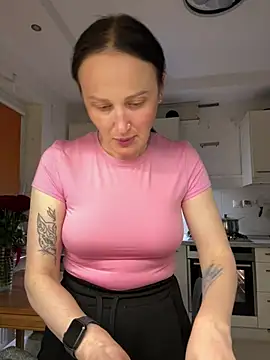 TomilaSi online show from March 24, 10:15 pm