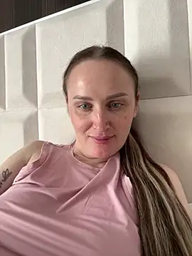 TomilaSi online show from April 18, 12:20 pm