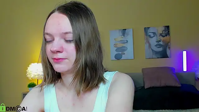 Olivia Riesz online show from March 25, 12:38 am
