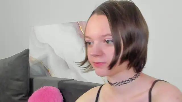 Olivia Riesz online show from June 3, 1:08 am