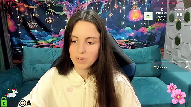 Snapshot of VeronicaSweeet chatting on December 13, 7:53 pm VeronicaSweeet online show from December 13, 7:53 pm