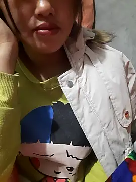 Snapshot of mai-mai-97 chatting on November 30, 2:43 pm mai-mai-97 online show from November 30, 2:43 pm