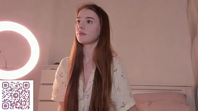 AmyForYouu online show from December 2, 9:21 pm