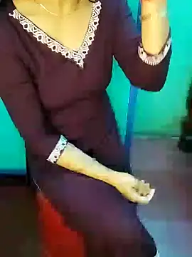 Snapshot of Myraajii chatting on March 8, 9:57 am Myraajii online show from March 8, 9:57 am