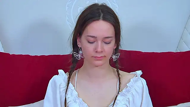 LilyLanes online show from November 26, 2:51 pm