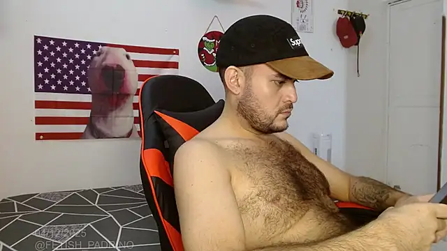 holegape online show from December 4, 3:21 pm