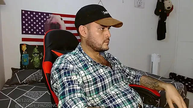 holegape online show from December 5, 3:37 am