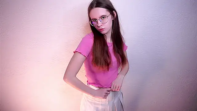 Snapshot of GennieKelso chatting on December 1, 3:17 pm GennieKelso online show from December 1, 3:17 pm