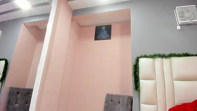 emilyy  rosse online show from December 1, 6:02 pm