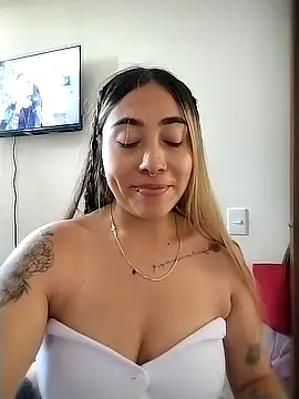 Snapshot of Manuela_Velvet chatting on December 1, 3:06 pm Manuela Velvet online show from December 1, 3:06 pm