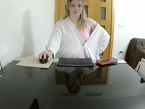 Adelyxveex online show from January 10, 11:42 pm